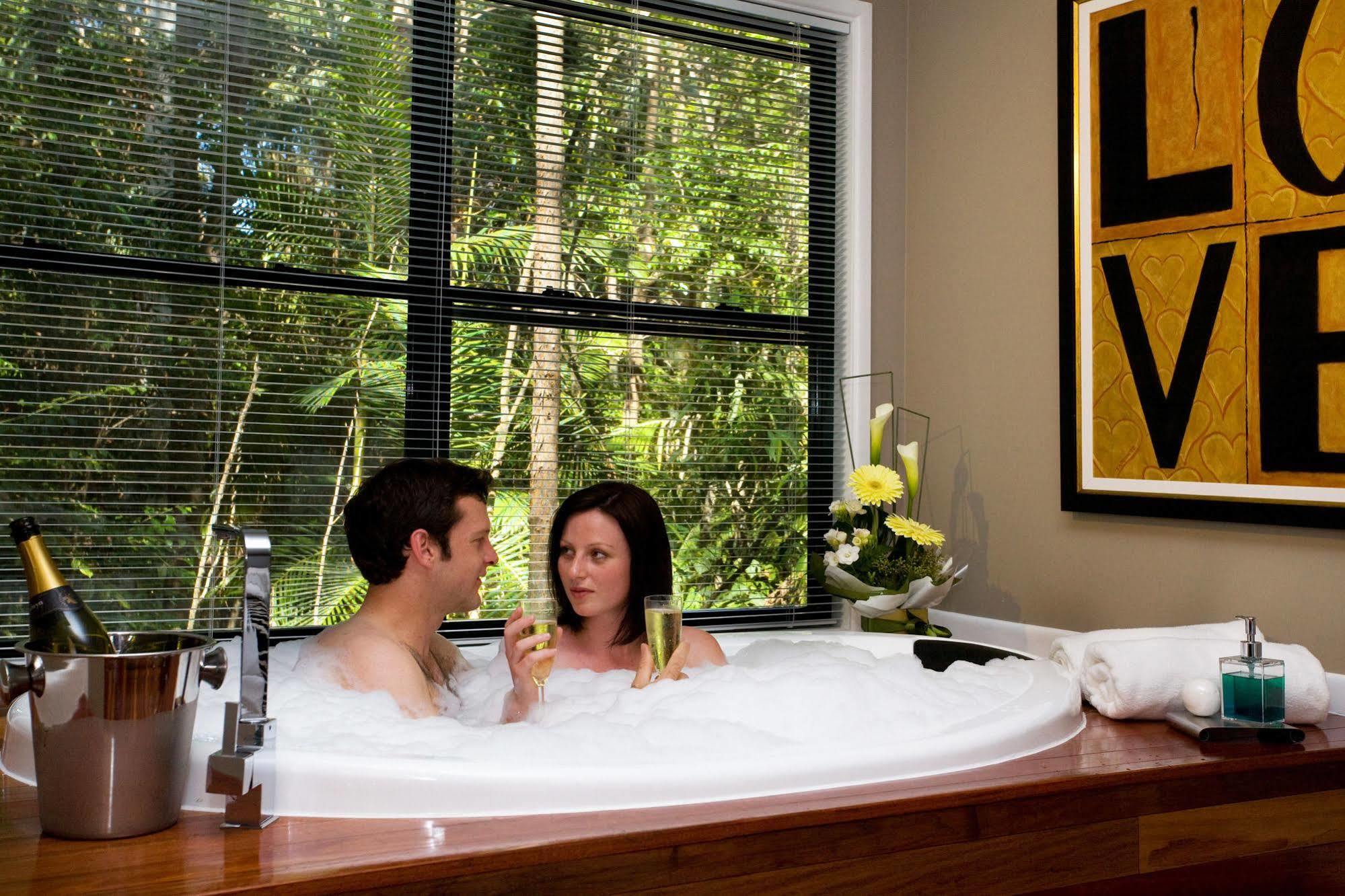 Amore On Buderim Rainforest Cabins Sunshine Coast Εξωτερικό φωτογραφία